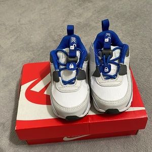 Nike shoes new
